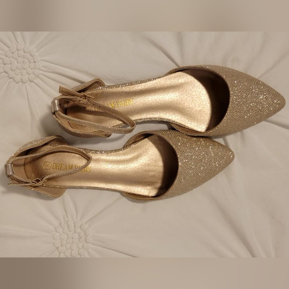 Gold Glitter Size 8 flats from Dream Pairs Women Dorsay
